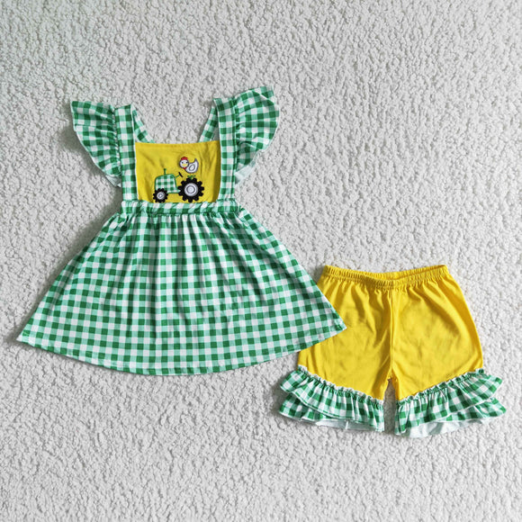 Promotional Tractor Embroidery Green Plaid Yellow Girls Shorts Sets